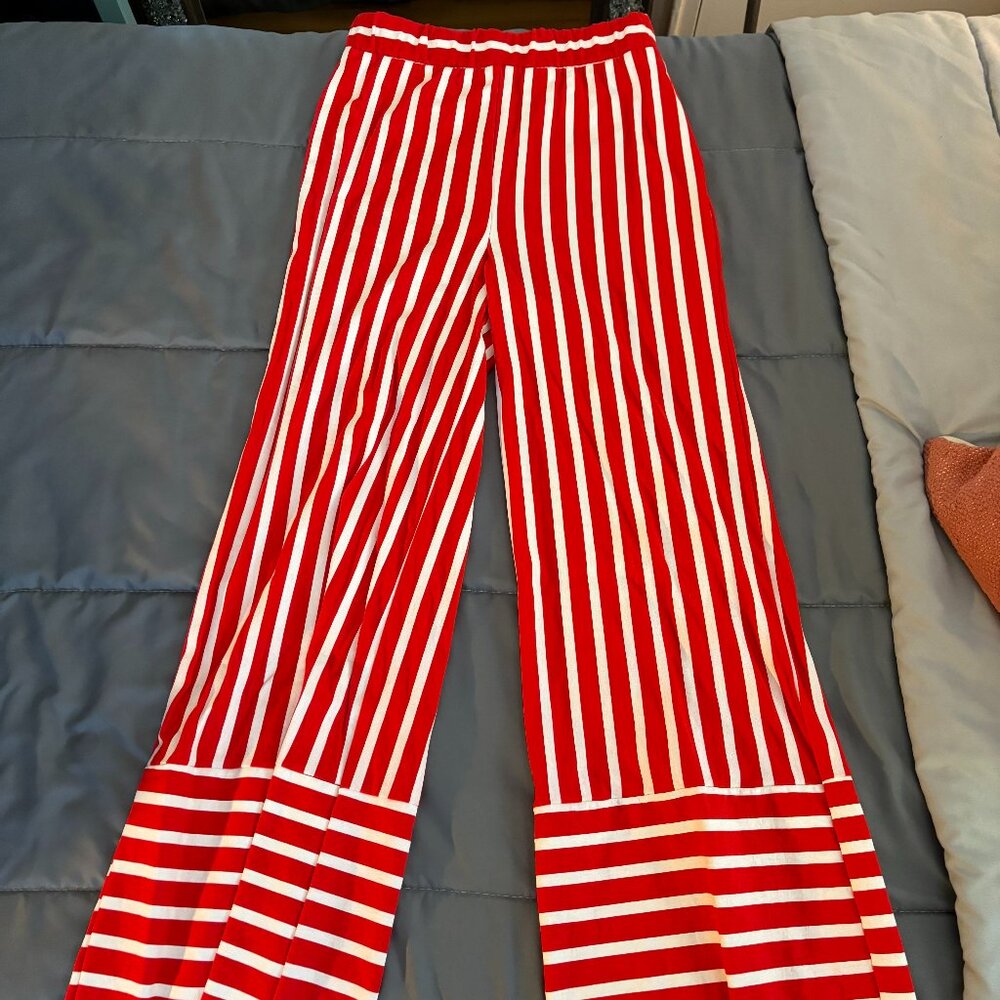 Zara red and white pants size m